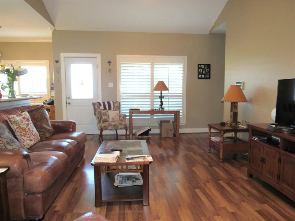 2411 Cheyenne Drive Brenham, TX 77833