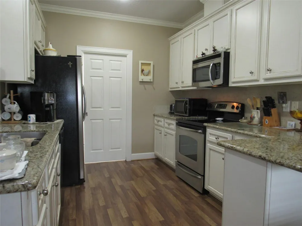 2411 Cheyenne Drive Brenham, TX 77833