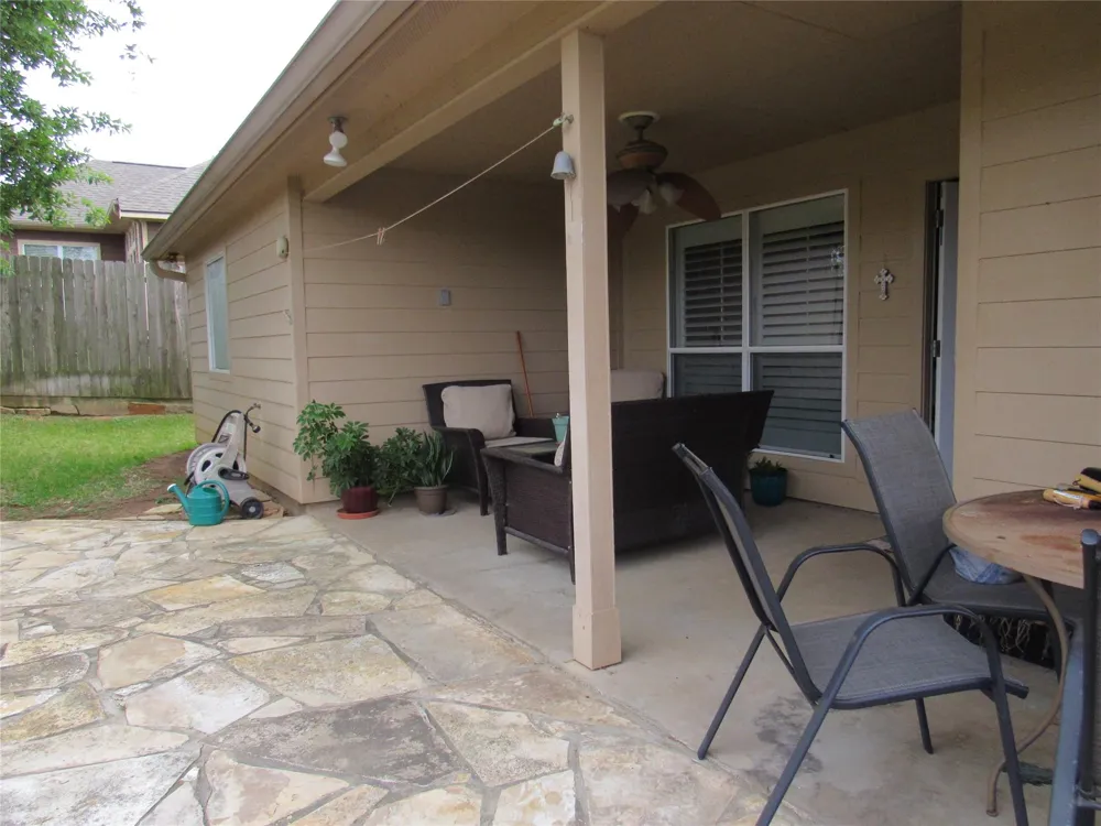 2411 Cheyenne Drive Brenham, TX 77833