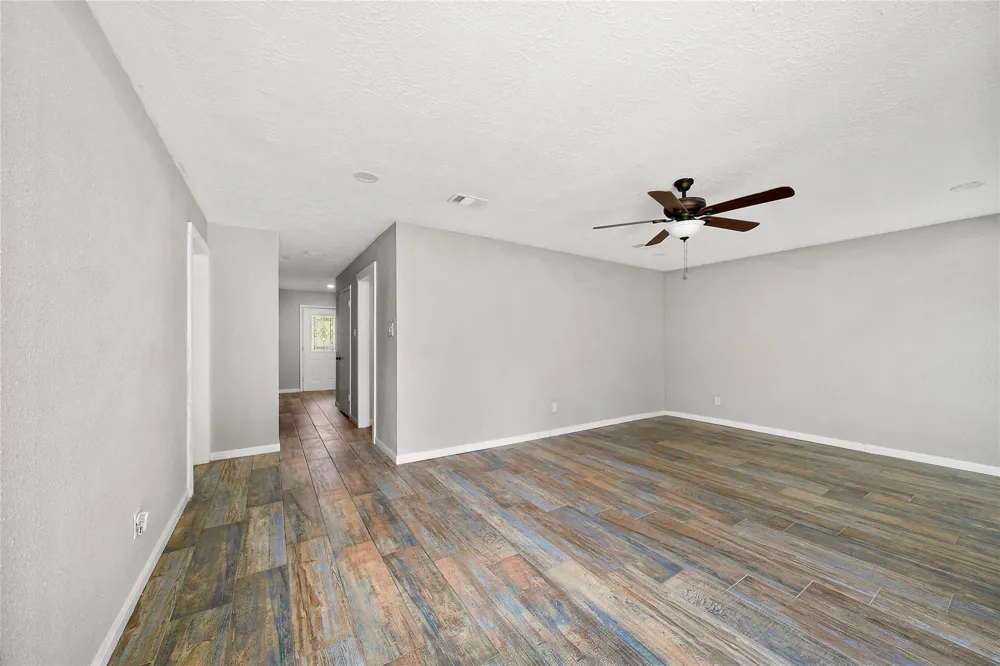 2907 Heritage House Drive Webster, TX 77598