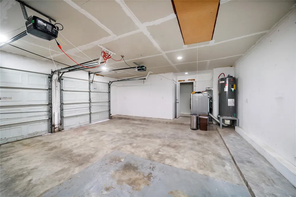 2907 Heritage House Drive Webster, TX 77598