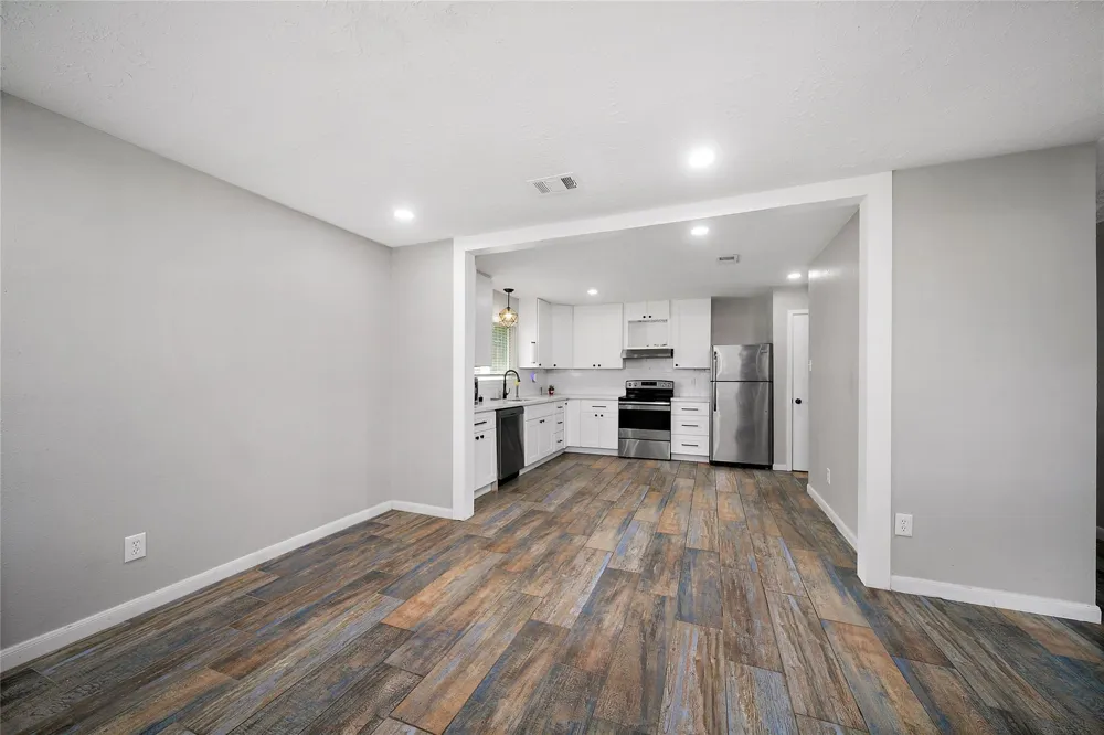 2907 Heritage House Drive Webster, TX 77598