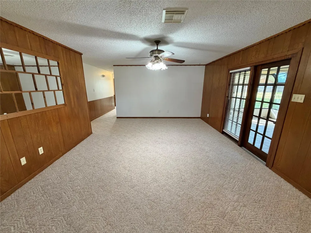 1302 Avenue H Danbury, TX 77534