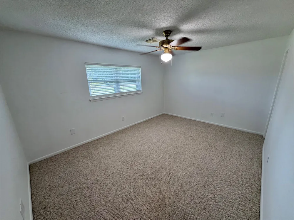 1302 Avenue H Danbury, TX 77534