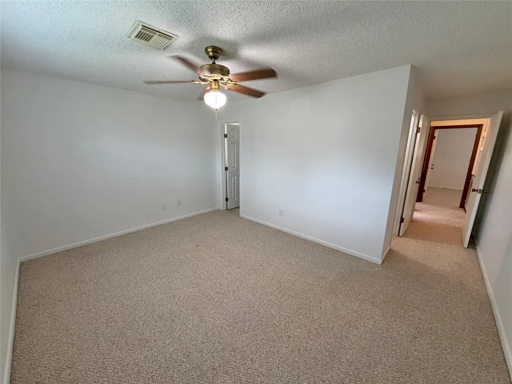 1302 Avenue H Danbury, TX 77534