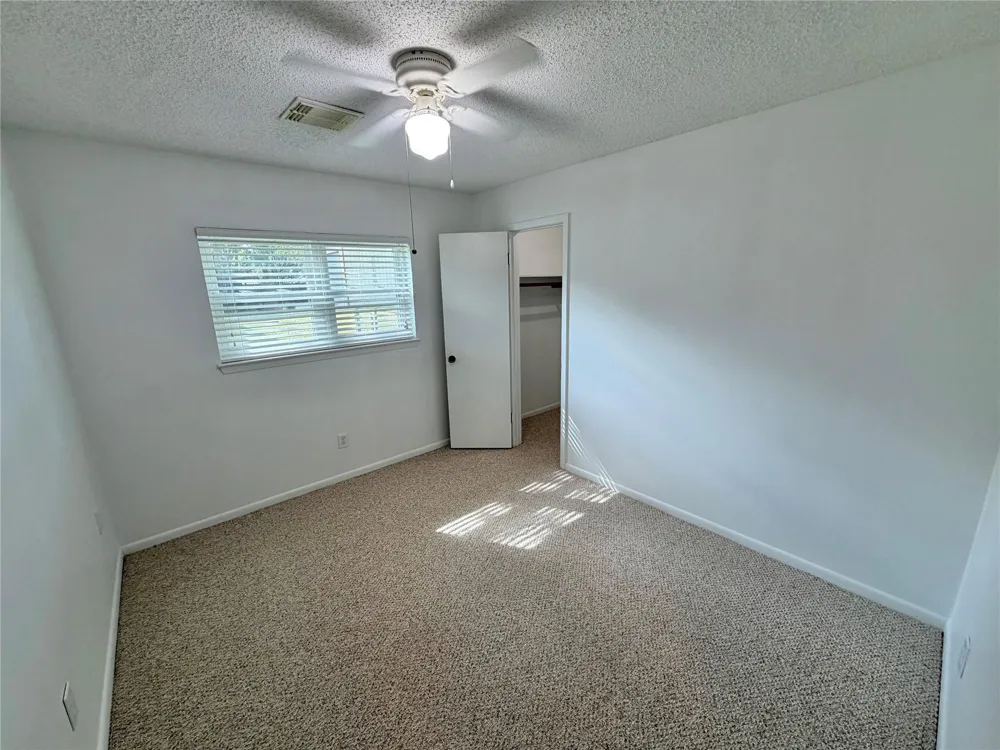 1302 Avenue H Danbury, TX 77534