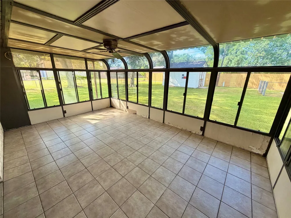 1302 Avenue H Danbury, TX 77534