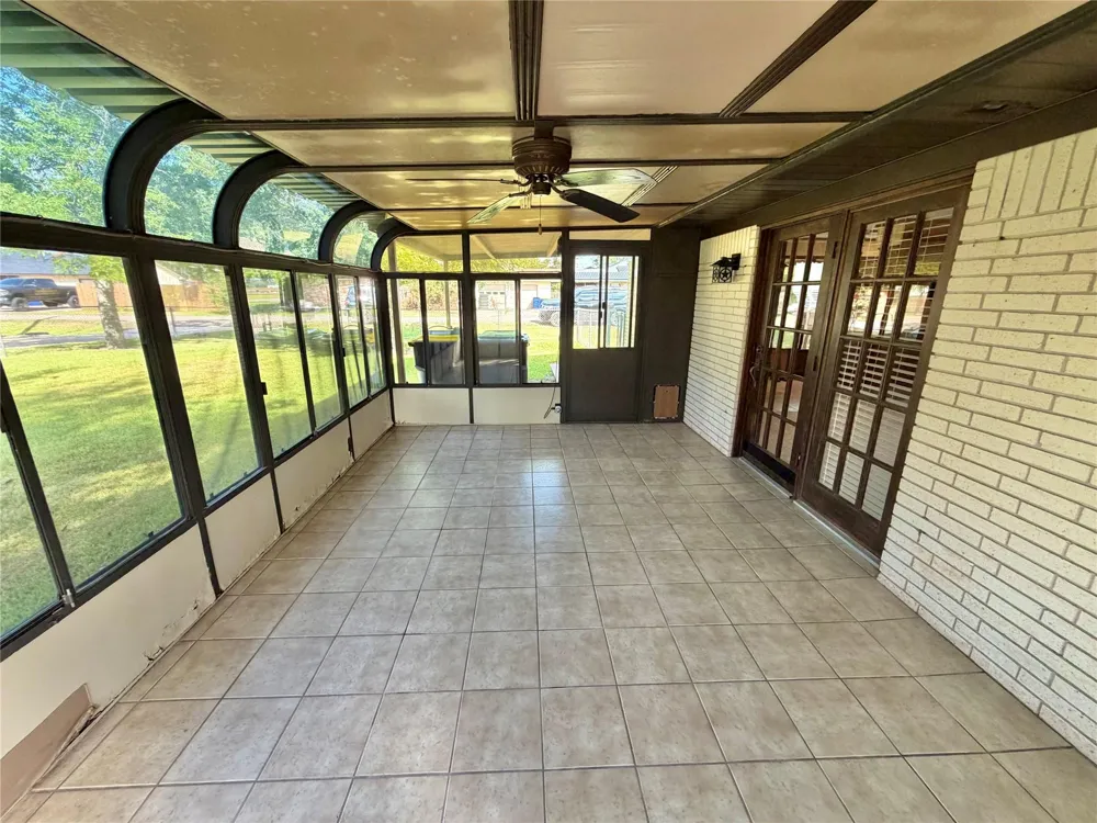 1302 Avenue H Danbury, TX 77534