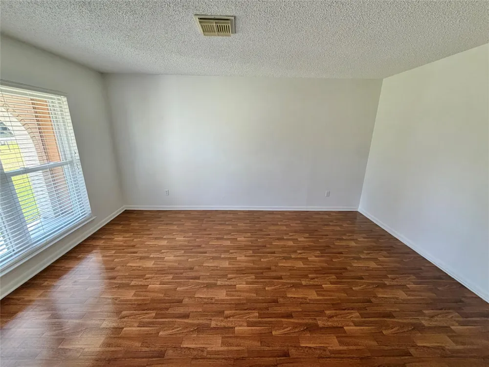 1302 Avenue H Danbury, TX 77534