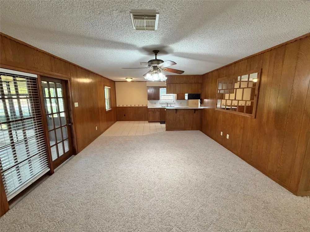 1302 Avenue H Danbury, TX 77534