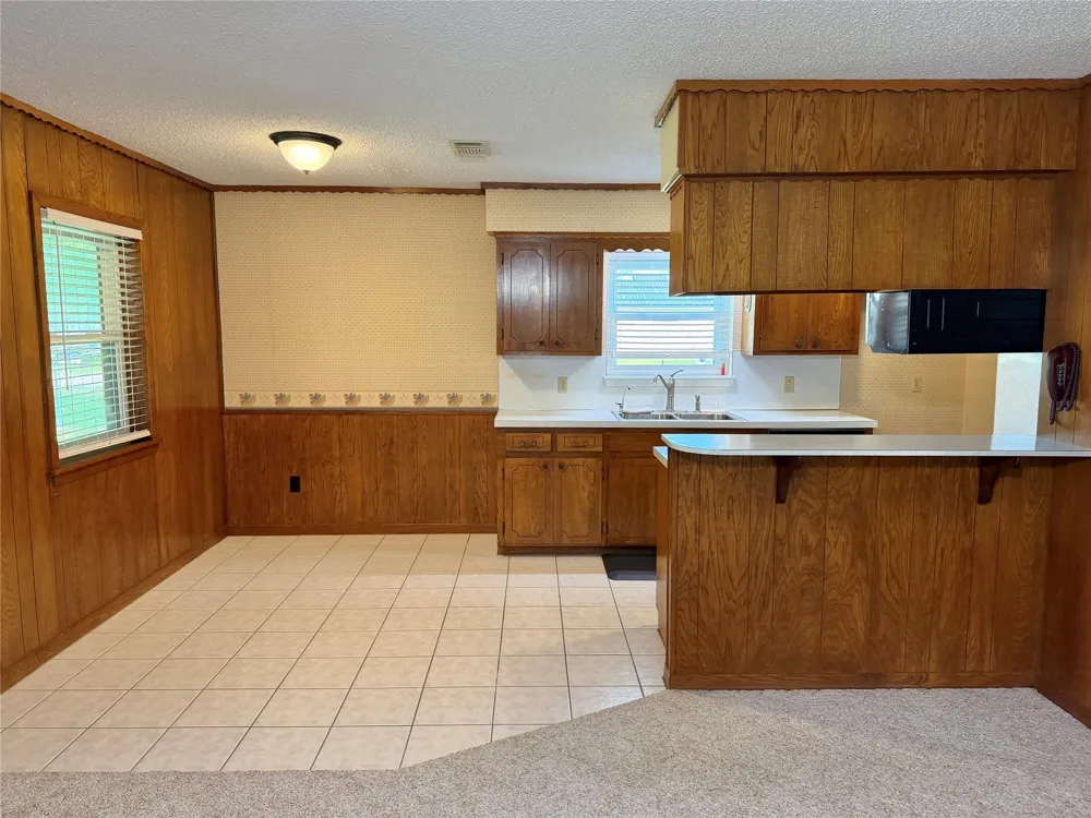 1302 Avenue H Danbury, TX 77534