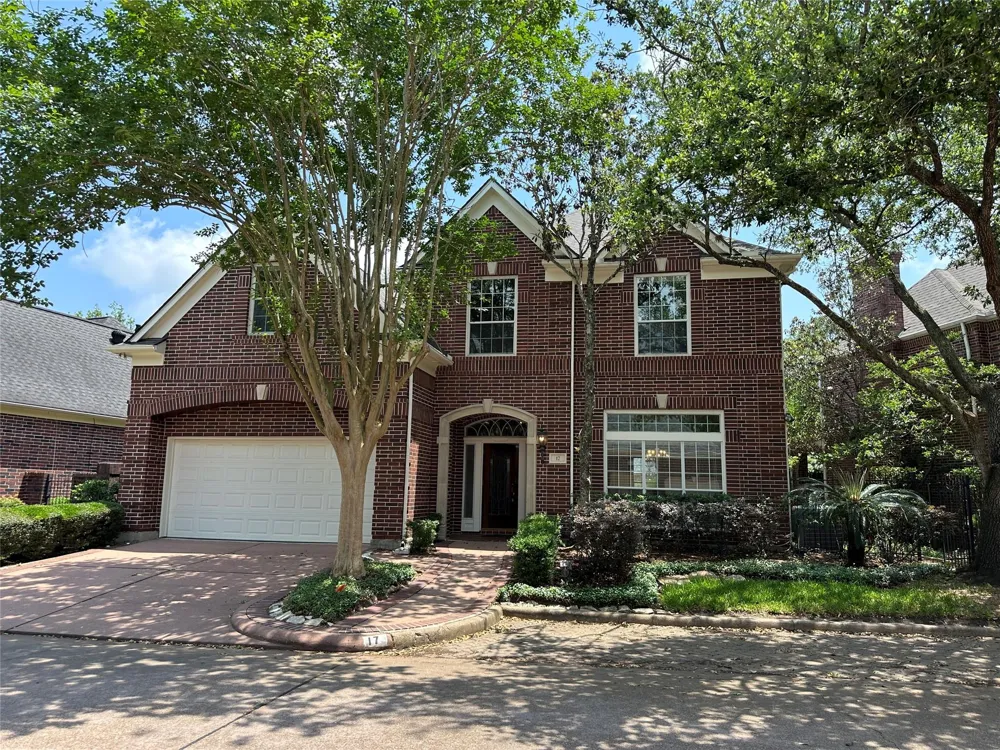 17 Ambleside Crescent Drive Sugar Land, TX 77479