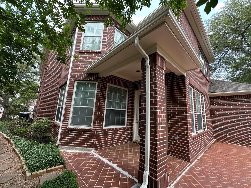 17 Ambleside Crescent Drive Sugar Land, TX 77479