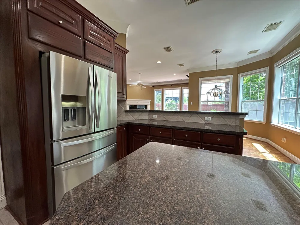 17 Ambleside Crescent Drive Sugar Land, TX 77479