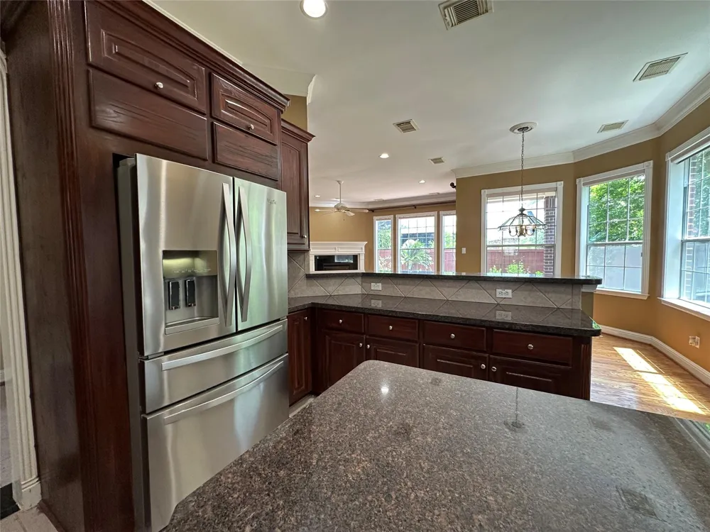 17 Ambleside Crescent Drive Sugar Land, TX 77479