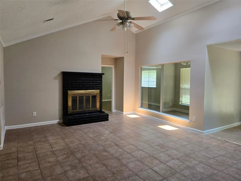 2515 Maple Tree Stafford, TX 77477