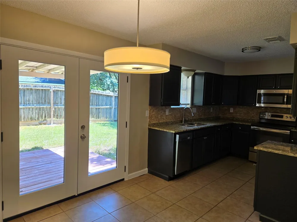 2515 Maple Tree Stafford, TX 77477