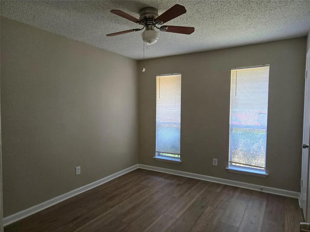 2515 Maple Tree Stafford, TX 77477