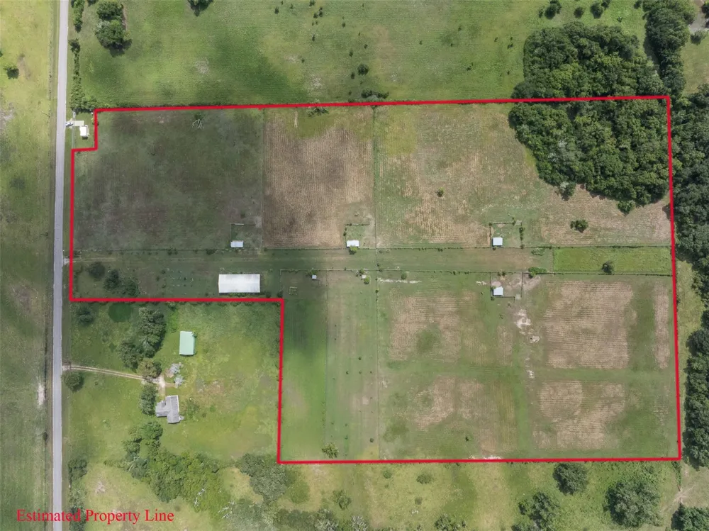 7910 Cr-628 Brazoria, TX 77422