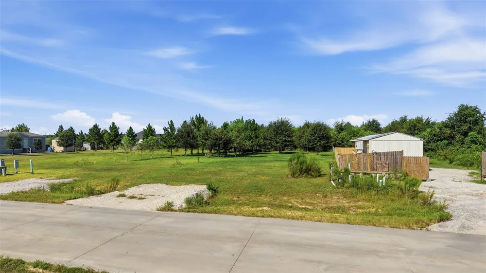 487 Road 5607 Cleveland, TX 77327