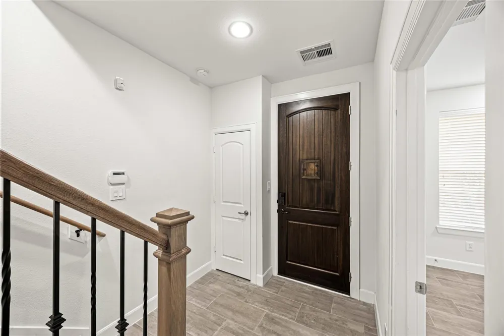 719 Leverkuhn Street Houston, TX 77007