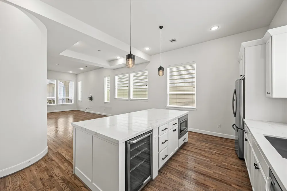 719 Leverkuhn Street Houston, TX 77007