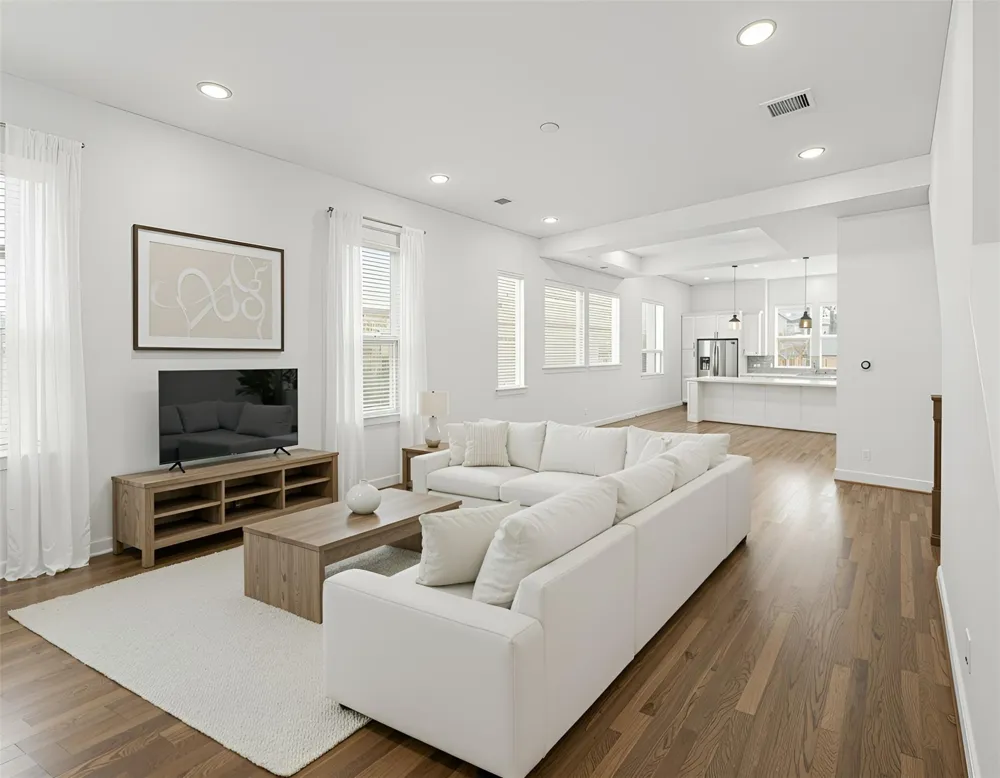 719 Leverkuhn Street Houston, TX 77007