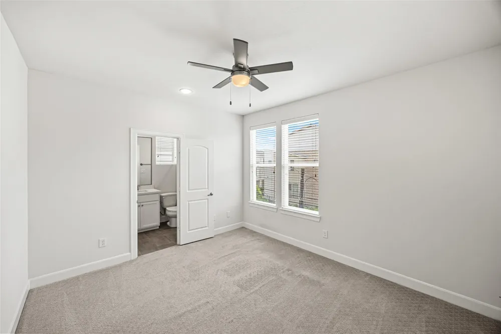 719 Leverkuhn Street Houston, TX 77007