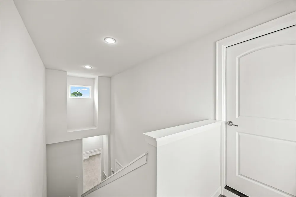 719 Leverkuhn Street Houston, TX 77007