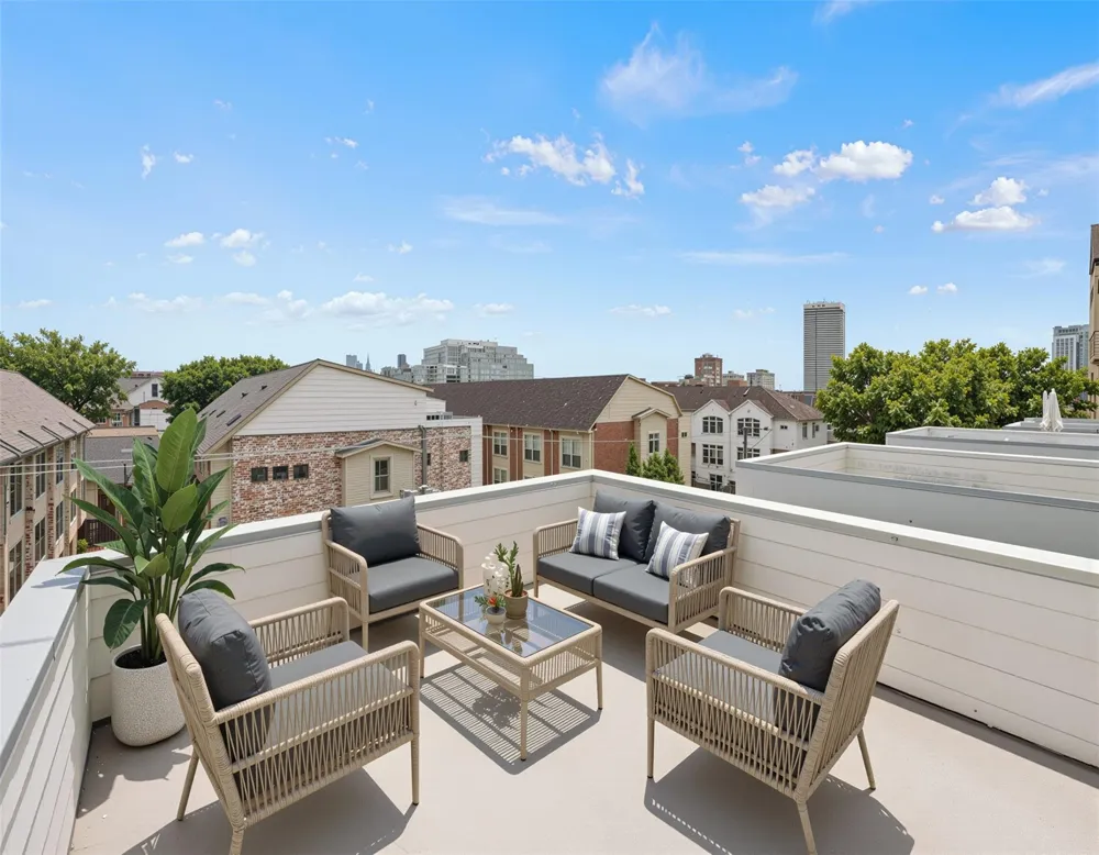 719 Leverkuhn Street Houston, TX 77007