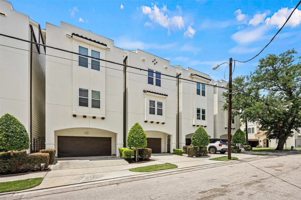 719 Leverkuhn Street Houston, TX 77007