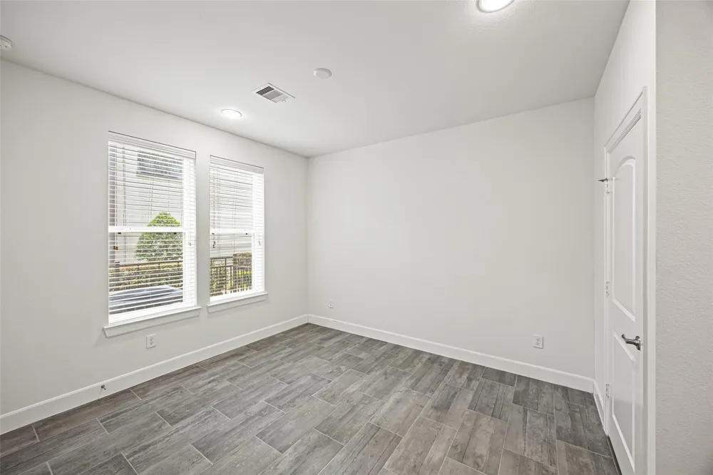 719 Leverkuhn Street Houston, TX 77007