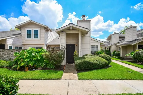 13038 Leader Street #991