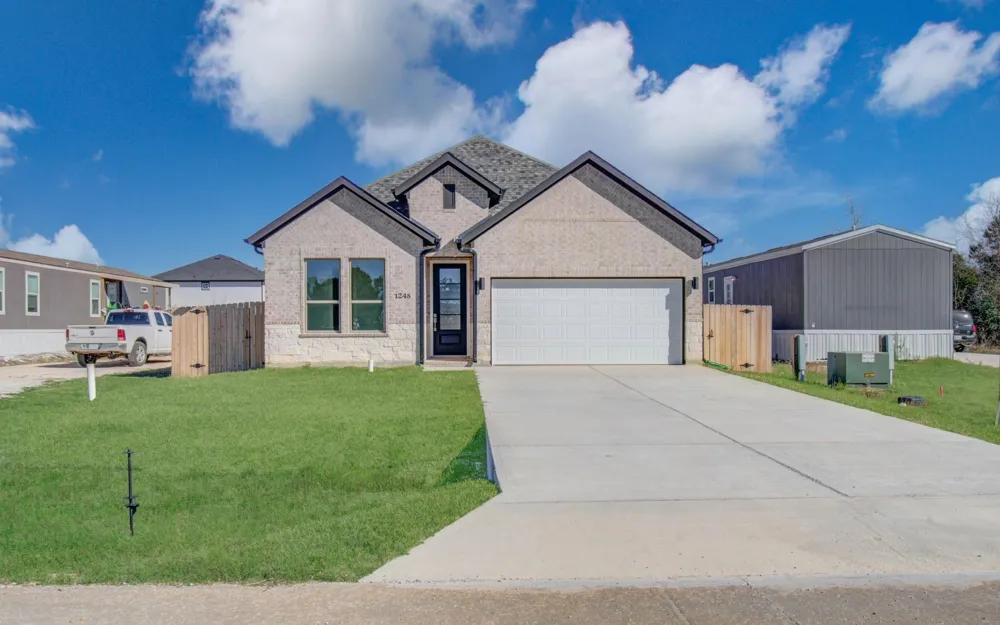 1248 Road 5802 Cleveland, TX 77327