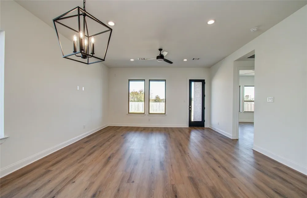 1248 Road 5802 Cleveland, TX 77327