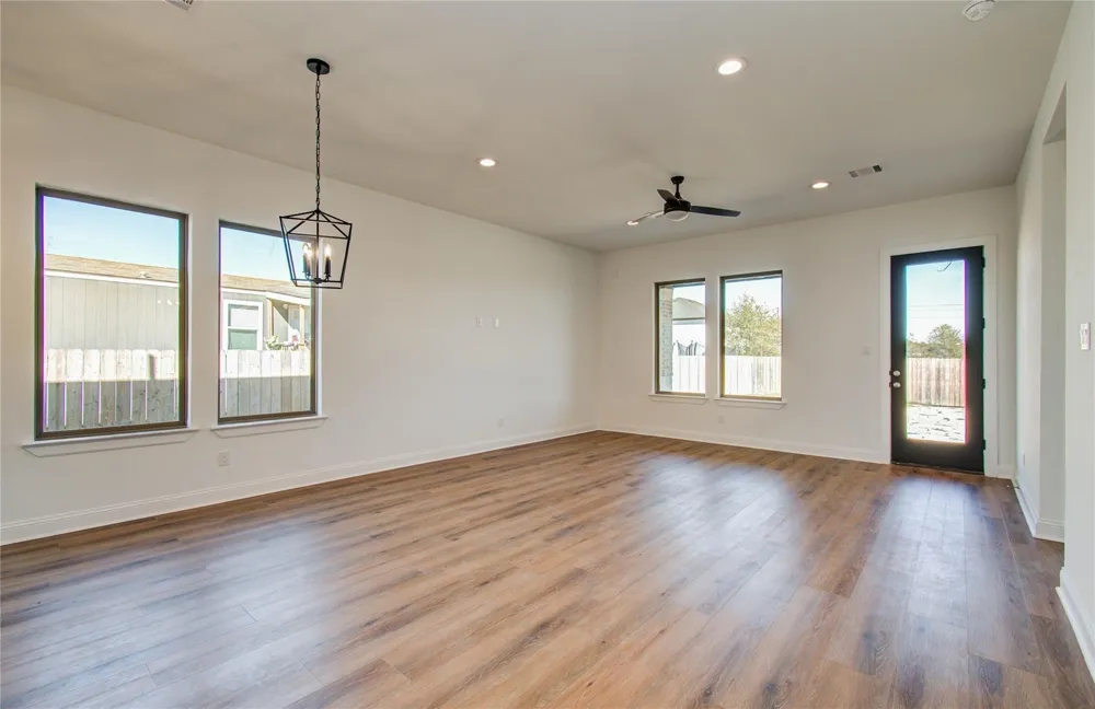 1248 Road 5802 Cleveland, TX 77327