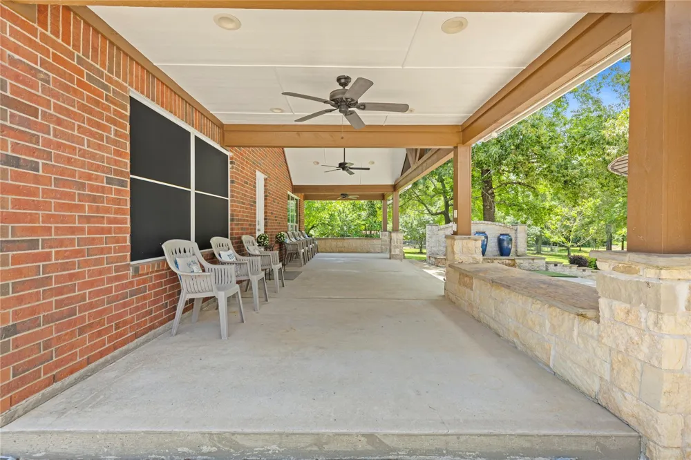 203 Mapleleaf Street Magnolia, TX 77354