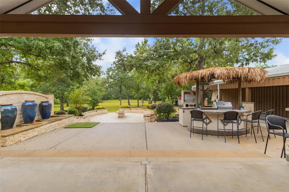 203 Mapleleaf Street Magnolia, TX 77354