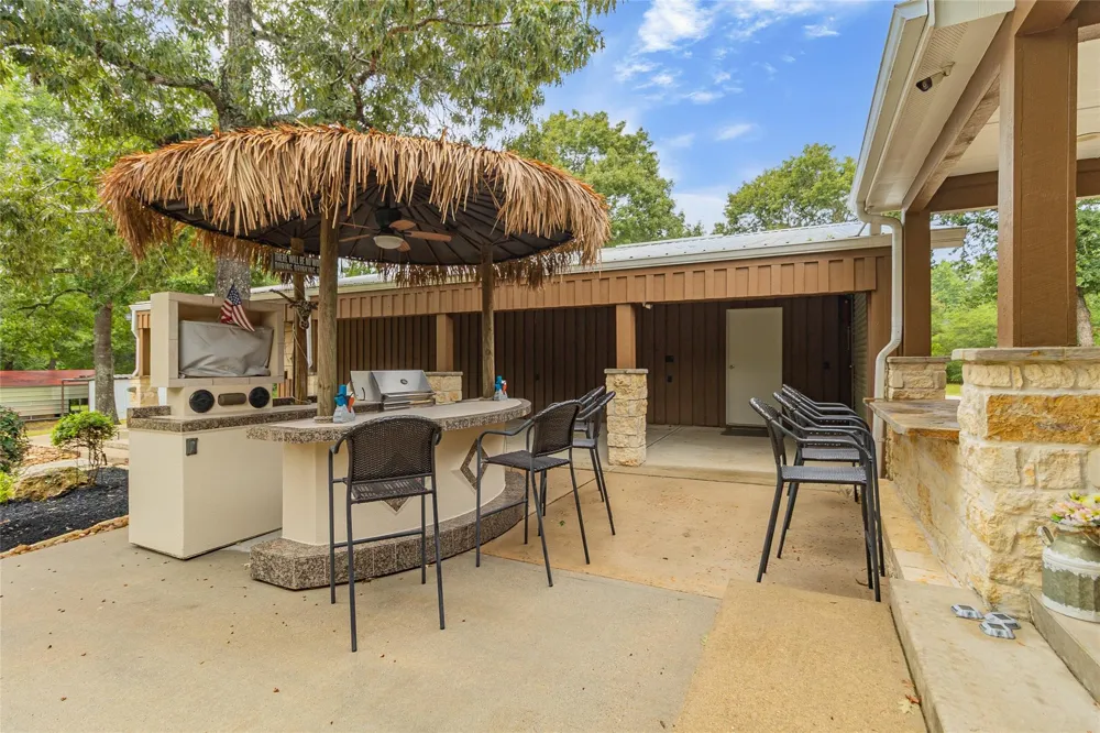 203 Mapleleaf Street Magnolia, TX 77354