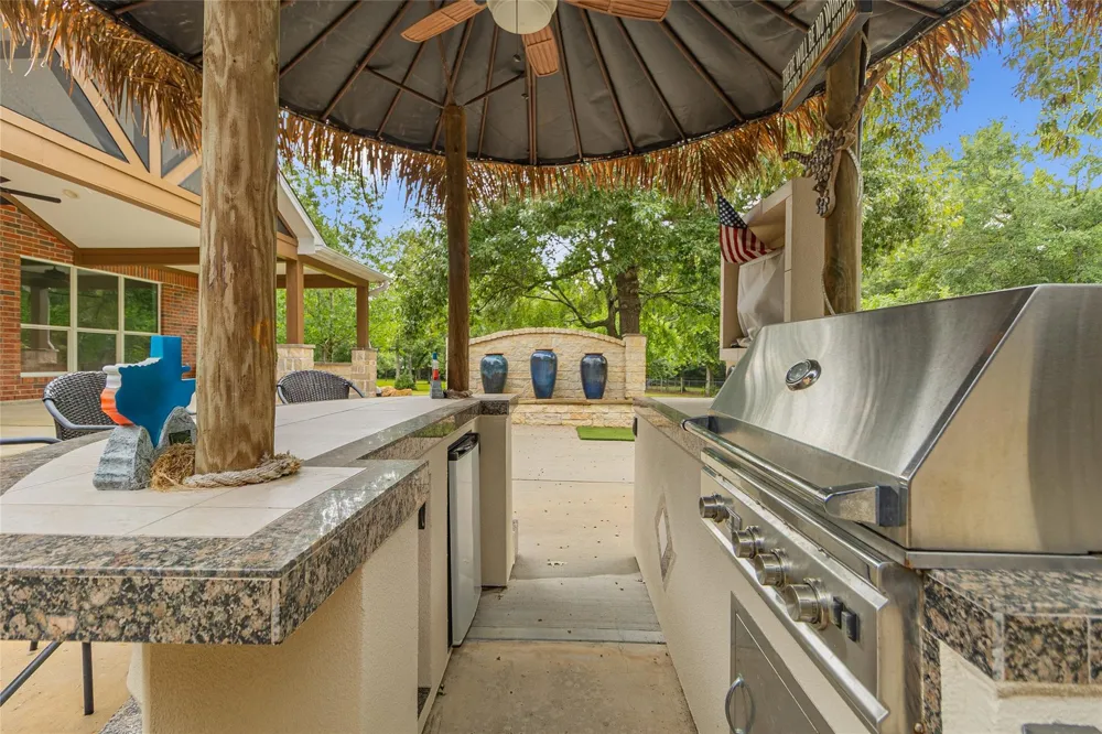 203 Mapleleaf Street Magnolia, TX 77354