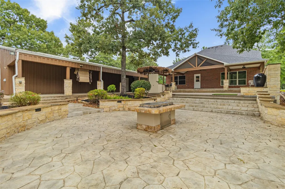 203 Mapleleaf Street Magnolia, TX 77354