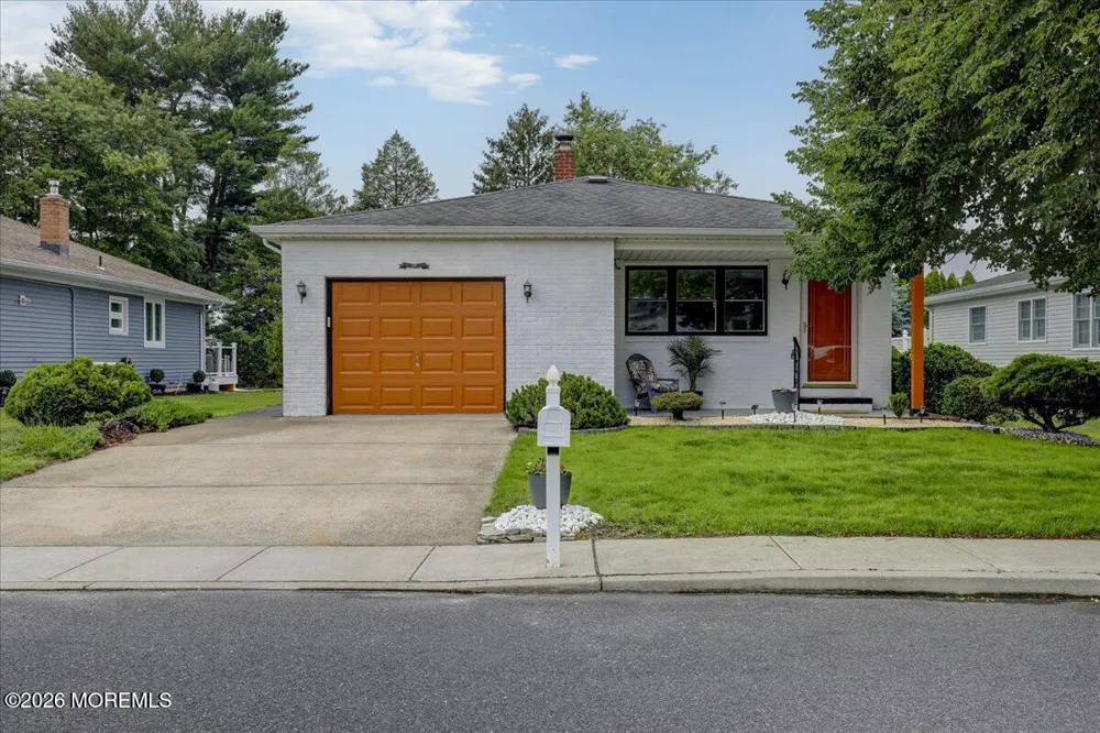 135 Biabou Drive Toms River, NJ 08757