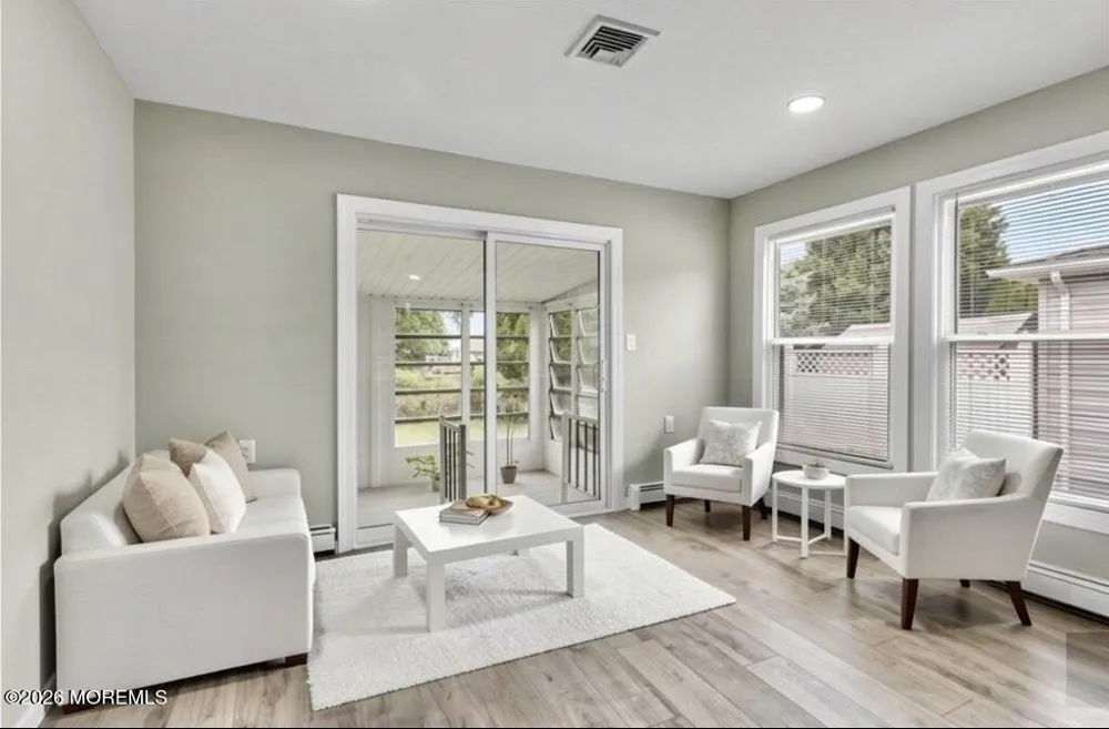135 Biabou Drive Toms River, NJ 08757