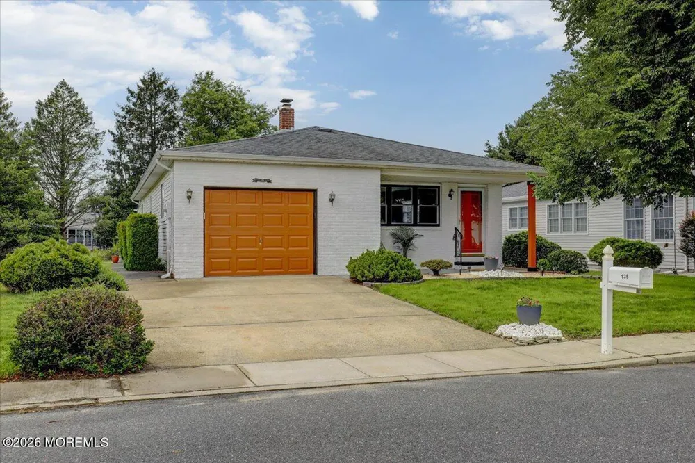 135 Biabou Drive Toms River, NJ 08757