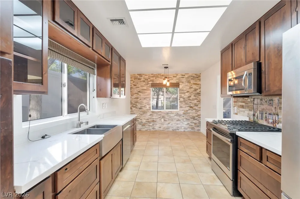 2821 Linkview Drive Las Vegas, NV 89134