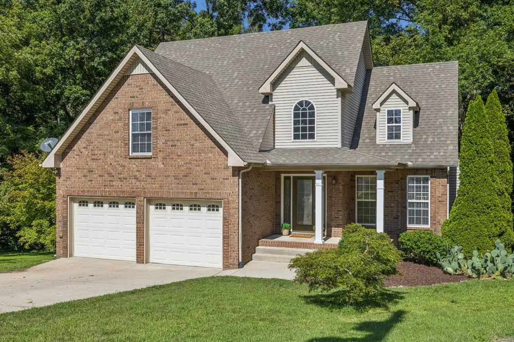 6010 Woodview Ct Greenbrier, TN 37073