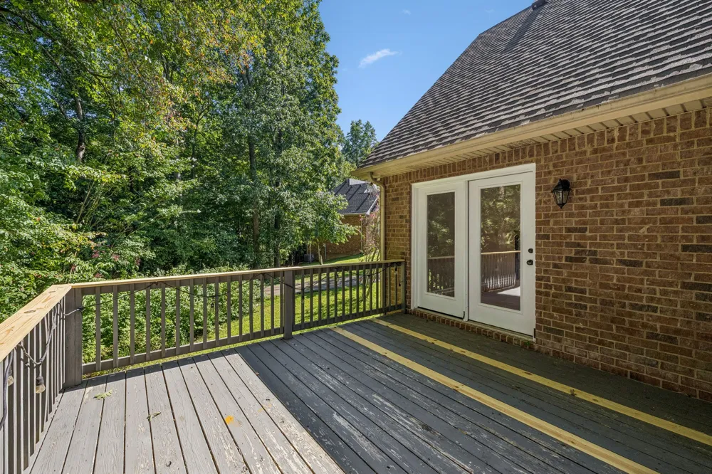6010 Woodview Ct Greenbrier, TN 37073