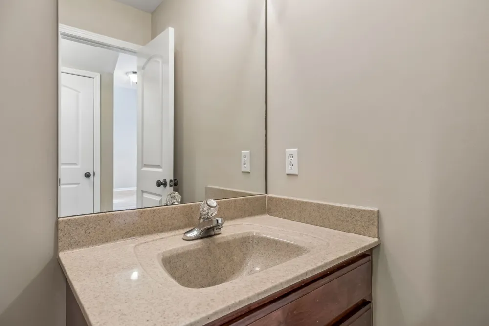 6010 Woodview Ct Greenbrier, TN 37073