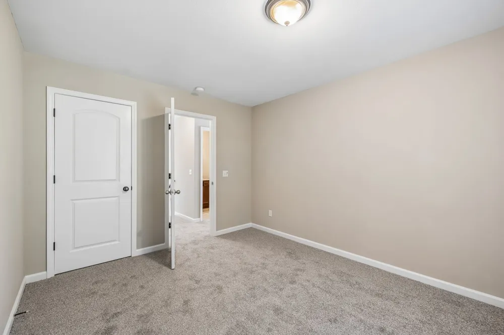 6010 Woodview Ct Greenbrier, TN 37073