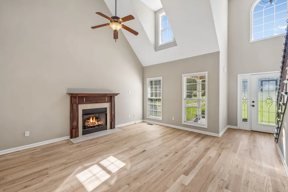 6010 Woodview Ct Greenbrier, TN 37073